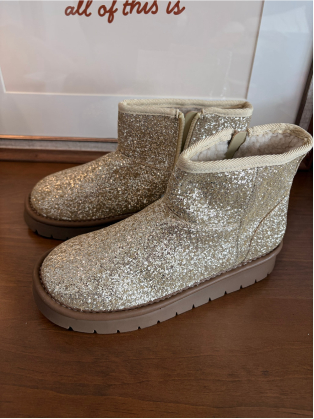 NWT Cat & Jack Honor Gold Glitter Youth Boots Size 3 - Picture 2 of 5